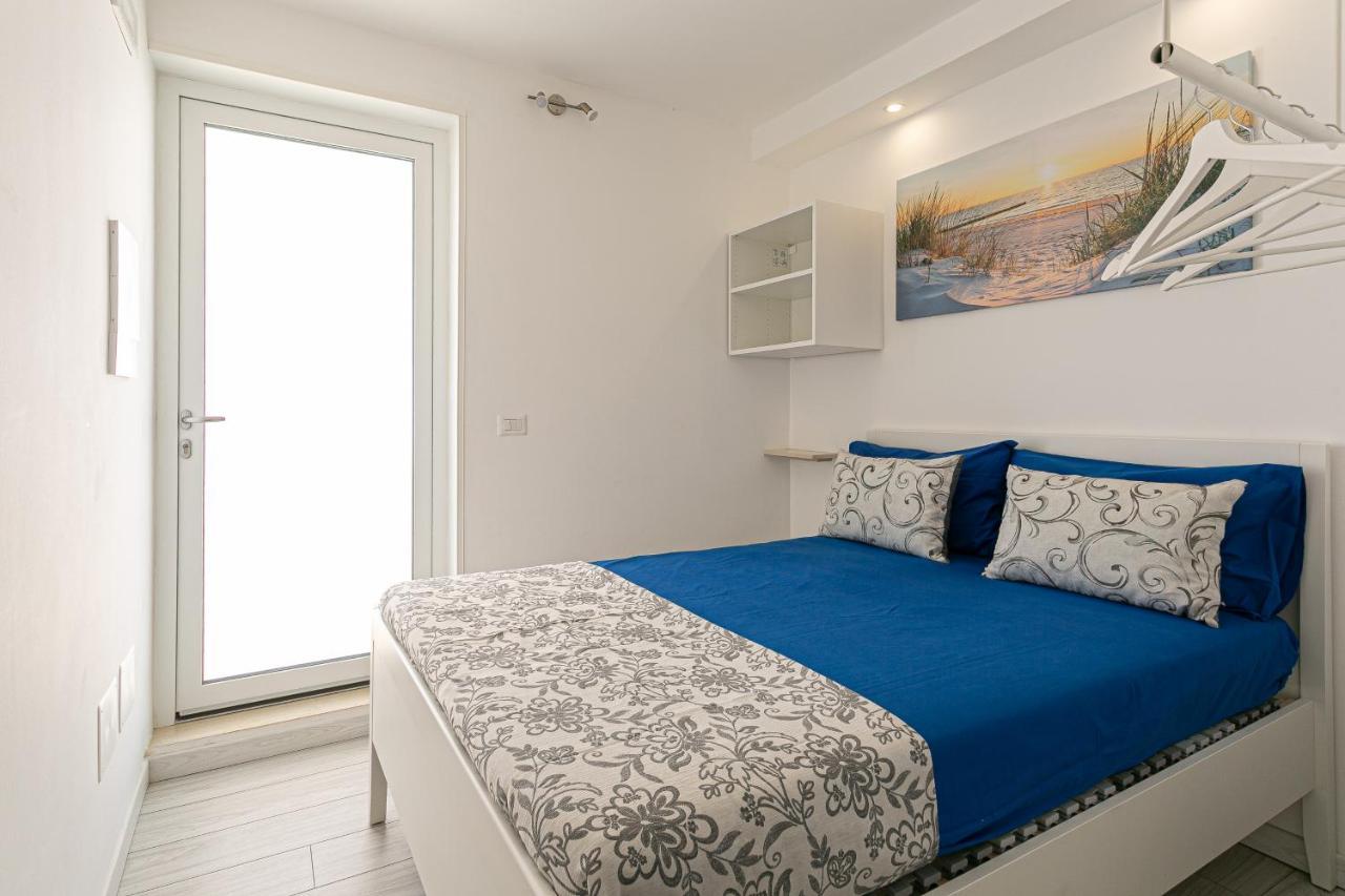 Resort Almaredamarra con piscina e idromassaggio sul mare Torre San Giovanni Ugento Esterno foto