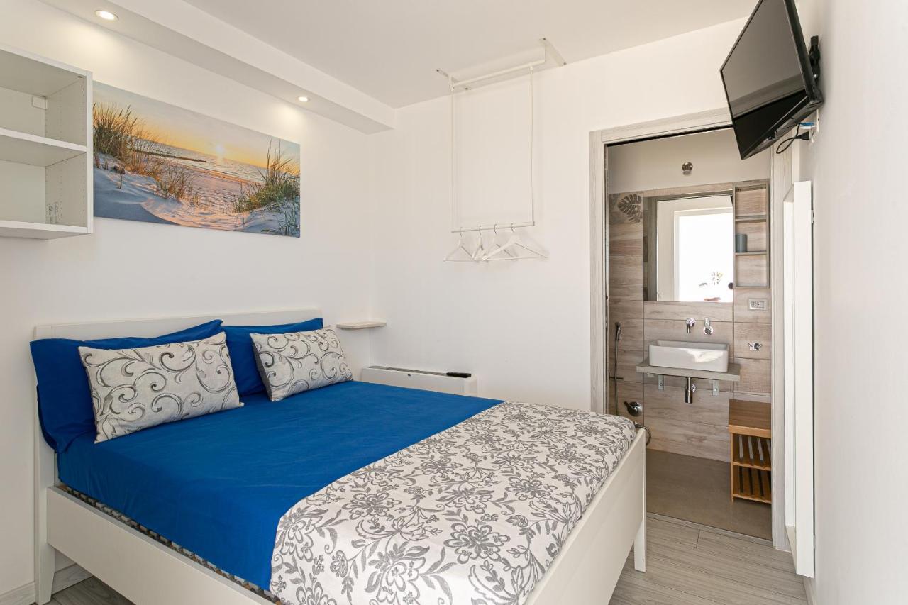 Resort Almaredamarra con piscina e idromassaggio sul mare Torre San Giovanni Ugento Esterno foto