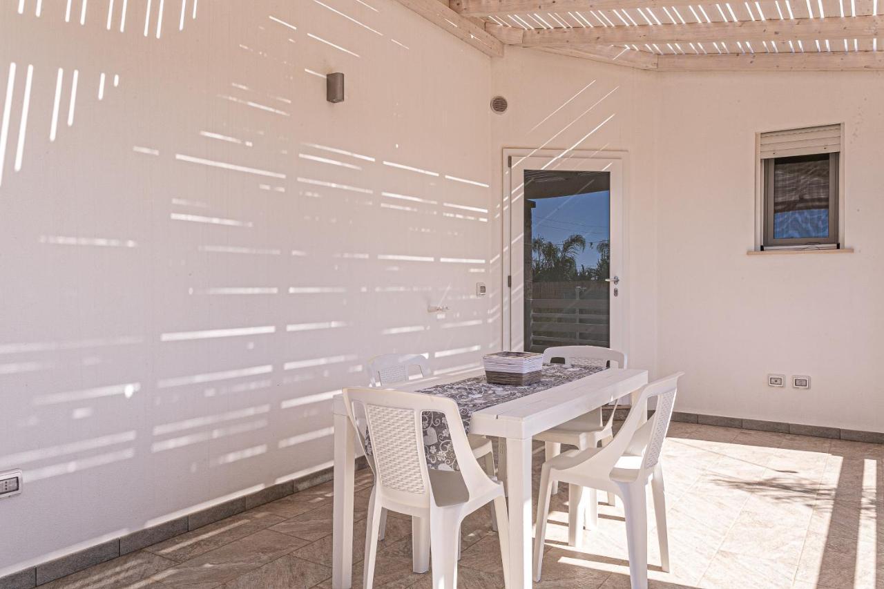 Resort Almaredamarra con piscina e idromassaggio sul mare Torre San Giovanni Ugento Esterno foto