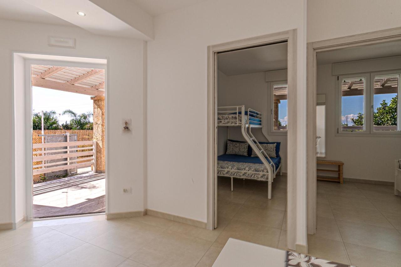 Resort Almaredamarra con piscina e idromassaggio sul mare Torre San Giovanni Ugento Esterno foto